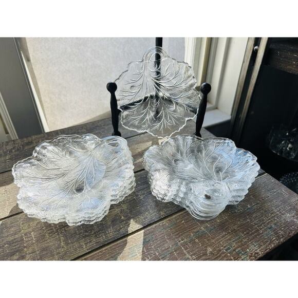 9 Vintage Indiana Glass Clear Pebble Leaf Pattern Textured Glass Butter Dish - Picture 1 of 15